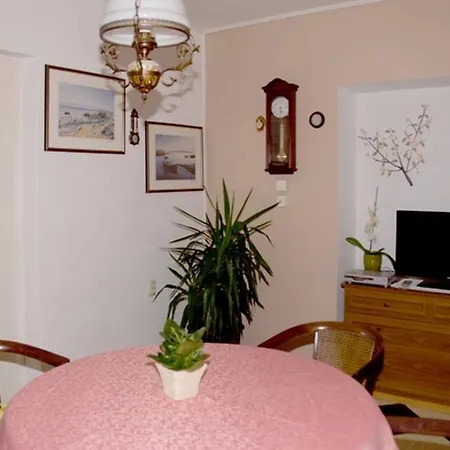 14644a Apartment